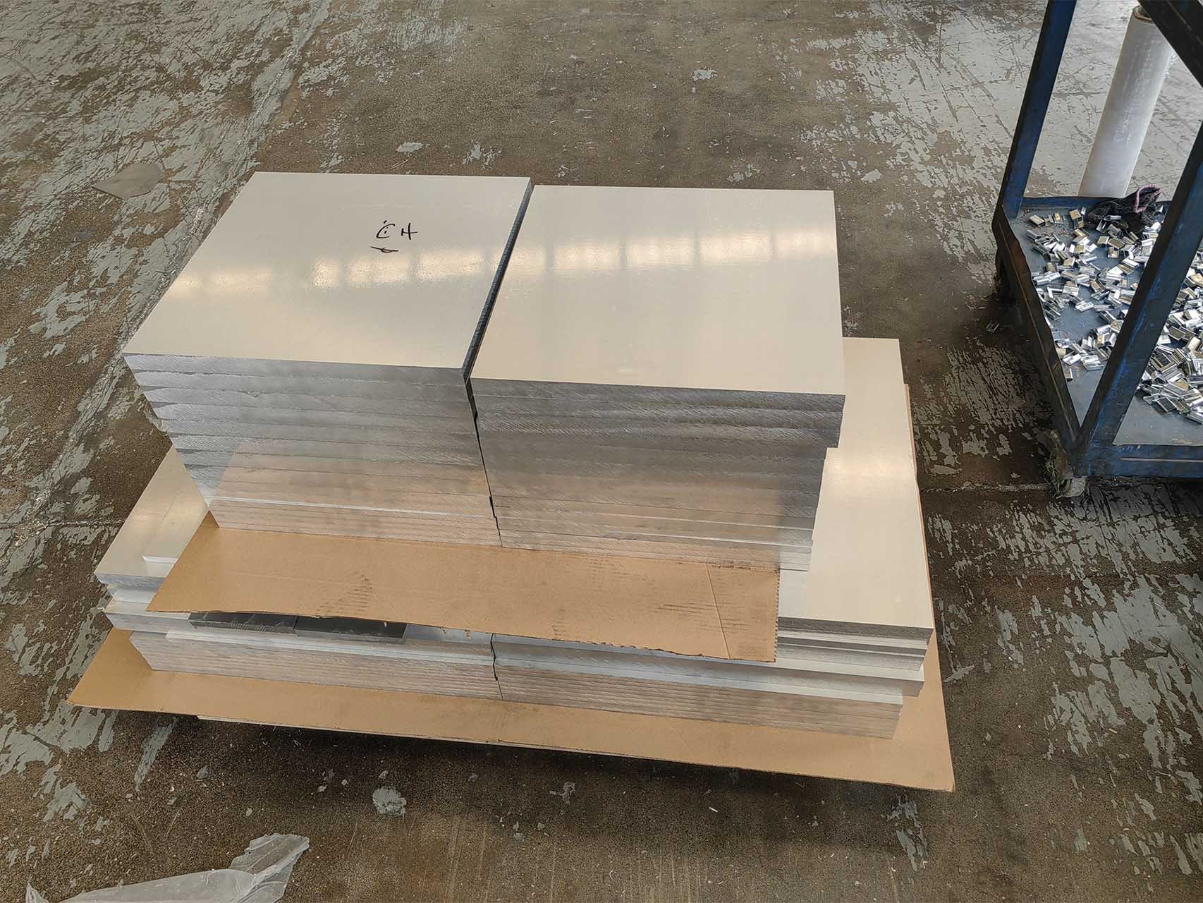 Plate aluminium12